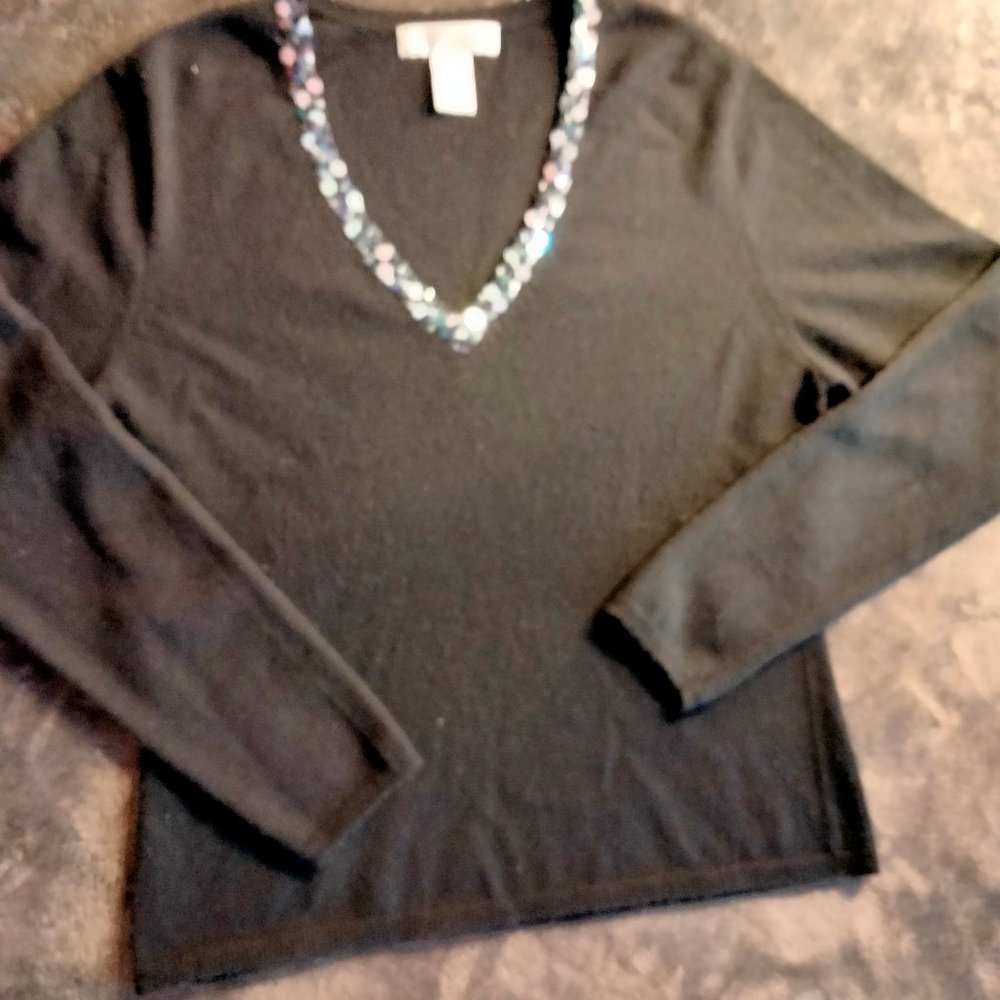 100 percent cashmere black Vneck with bling neckline size L